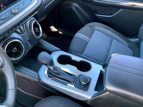 Used 2023 Chevrolet Blazer LT image 18