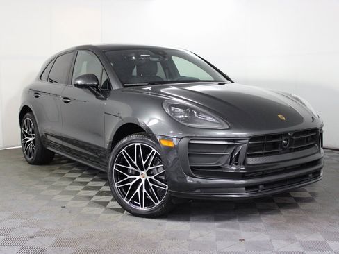 Used 2025 Porsche Macan Turbo image 9