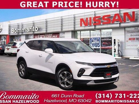 Used 2025 Chevrolet Blazer LT AWD/4WD image 1