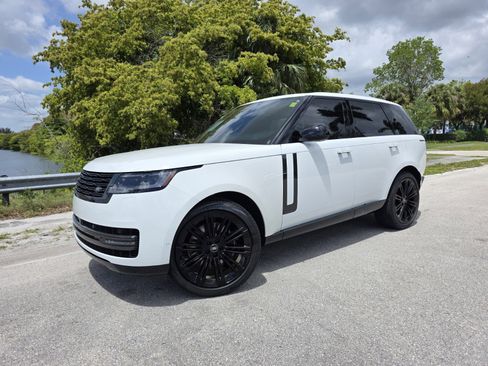 Used 2024 Land Rover Range Rover Autobiography image 1
