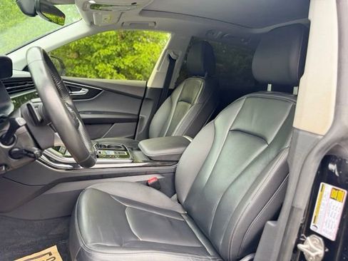 Used 2020 Audi Q8 Premium w/ Black Optic Package AWD/4WD image 10
