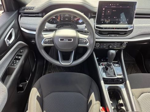 Used 2024 Jeep Compass Sport AWD/4WD image 11