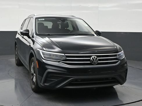 Used 2024 Volkswagen Tiguan SE FWD image 7