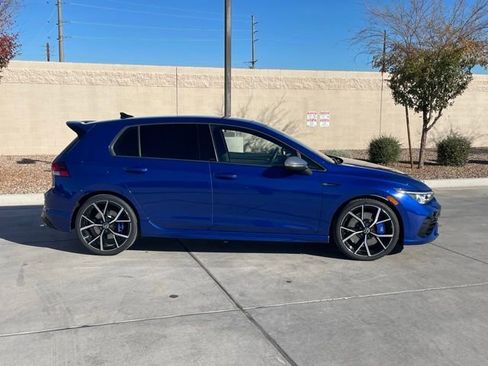 Used 2022 Volkswagen Golf R image 3