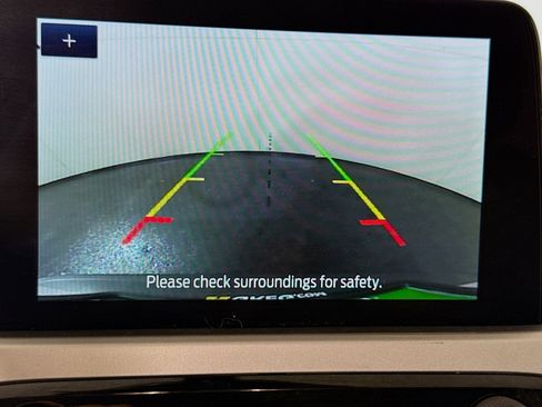 Used 2022 Ford Escape SE image 19