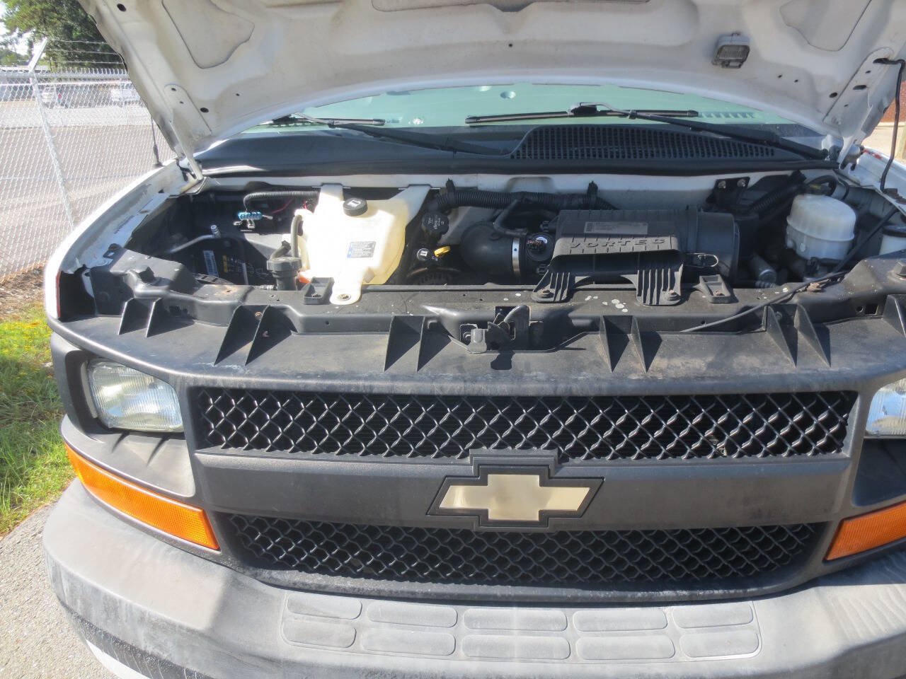 Used 2013 Chevrolet Express 1500 RWD image 4