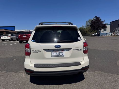Used 2015 Subaru Forester 2.5i Limited w/ Popular Package #2 AWD/4WD image 6
