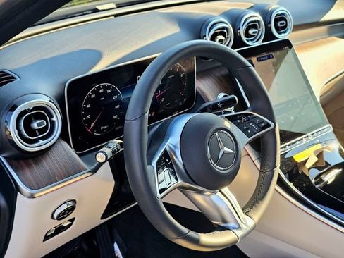Used 2026 Mercedes-Benz GLC 300 4MATIC image 16