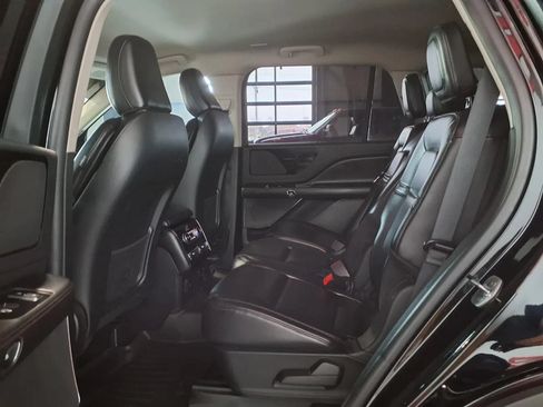 Used 2022 Lincoln Aviator AWD image 14
