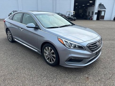Used 2017 Hyundai Sonata Sport w/ Value Edition Package 02 FWD image 2