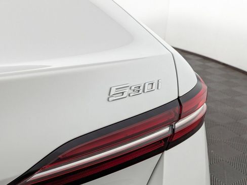 Used 2025 BMW 530i xDrive 530i xDrive w/ M Sport Package image 11