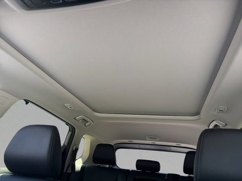 Used 2026 Nissan Rogue Platinum AWD/4WD image 10