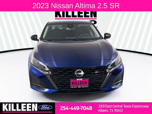 Used 2023 Nissan Altima 2.5 SR FWD image 2