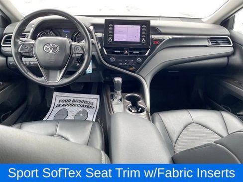 Used 2023 Toyota Camry SE image 6