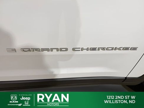New 2026 Jeep Grand Cherokee Laredo X AWD/4WD image 11