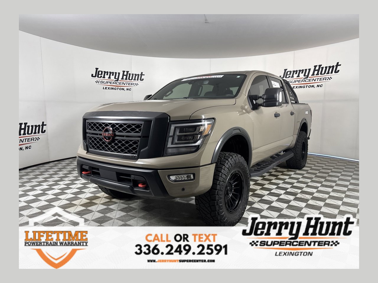 Used 2024 Nissan Titan PRO-4X w/ Pro-4x Convenience Package AWD/4WD image 1