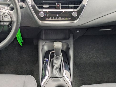 Used 2024 Toyota Corolla LE image 18