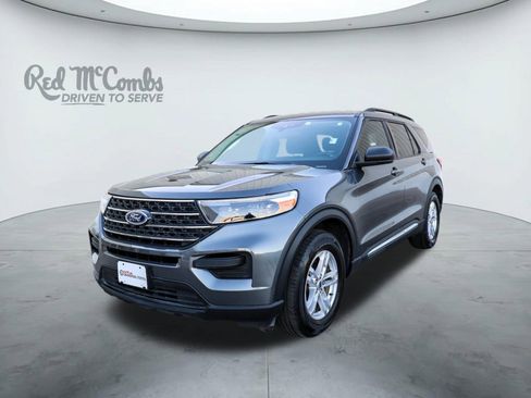 Used 2023 Ford Explorer XLT image 1