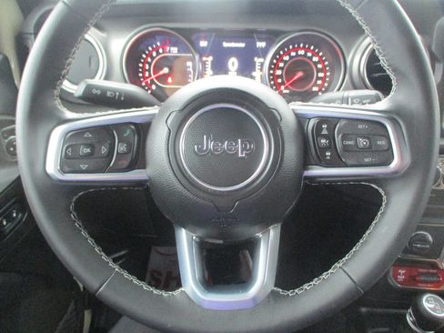 Used 2022 Jeep Gladiator Rubicon w/ LED Lighting Group image 10