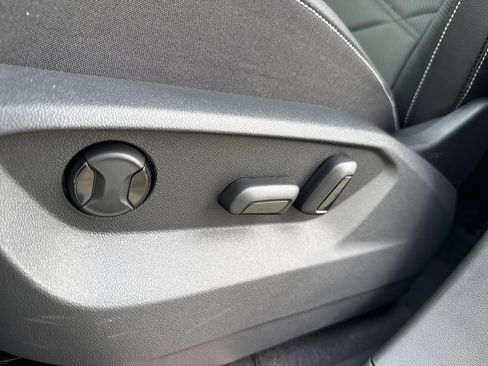 New 2026 Volkswagen Atlas SE image 4