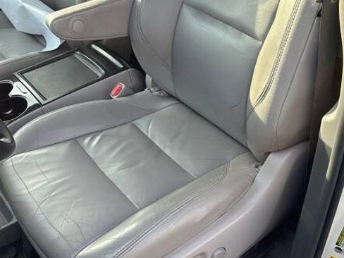 Used 2015 Toyota Sienna XLE w/ XLE Navigation Package FWD image 18