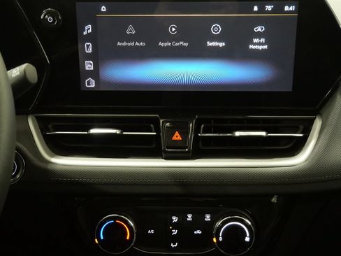 Used 2025 Chevrolet TrailBlazer LT FWD image 20