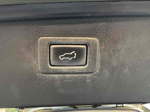 Used 2019 Subaru Outback 2.5i Limited w/ Popular Package #2 image 11