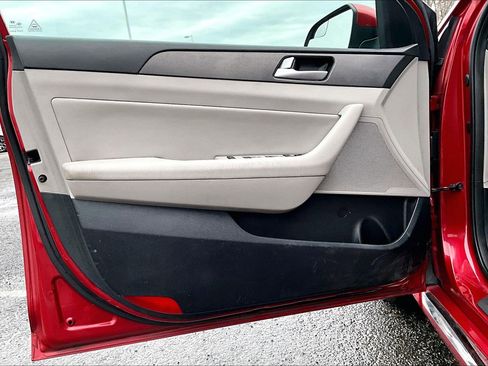 Used 2017 Hyundai Sonata Sport w/ Value Edition Package 02 image 22