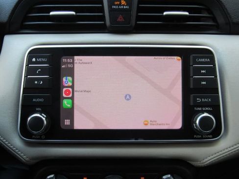 Used 2020 Nissan Versa SV image 8