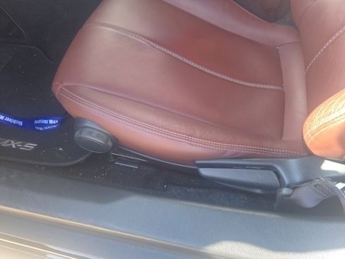 Used 2019 MAZDA MX-5 Miata Grand Touring w/ GT-S Package image 7