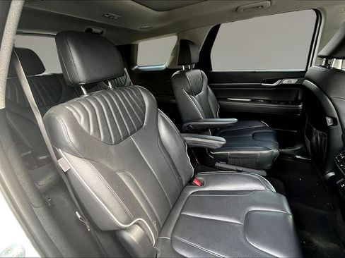 Used 2023 Hyundai Palisade Limited w/ Cargo Package AWD/4WD image 21