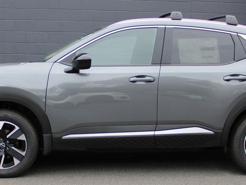 New 2026 Nissan Kicks SV w/ SV Premium Package image 2