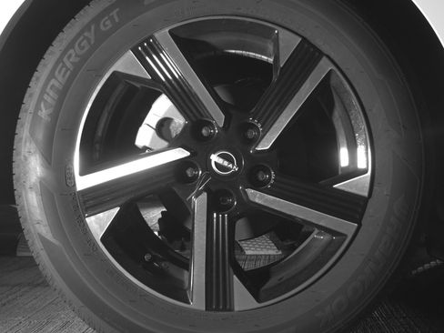 Used 2025 Nissan Sentra SV image 15