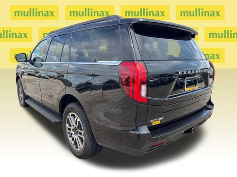 Used 2025 Ford Expedition Active RWD image 10