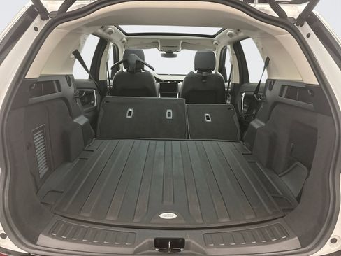 Used 2025 Land Rover Discovery Sport S image 24