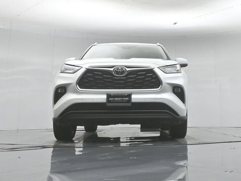 Used 2022 Toyota Highlander Limited FWD image 52
