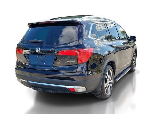 Used 2018 Honda Pilot Touring image 4