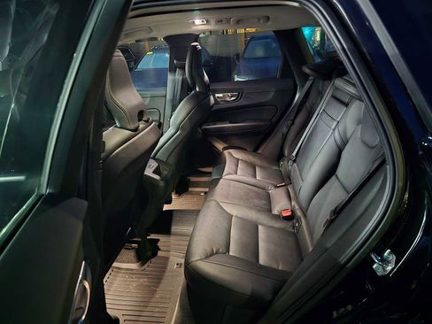 Certified 2021 Volvo XC60 T5 Momentum w/ Advanced Package image 16