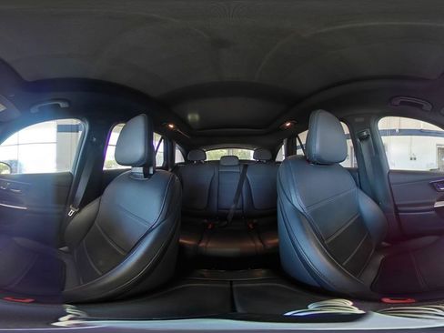 Used 2024 Mercedes-Benz GLC 300 image 45