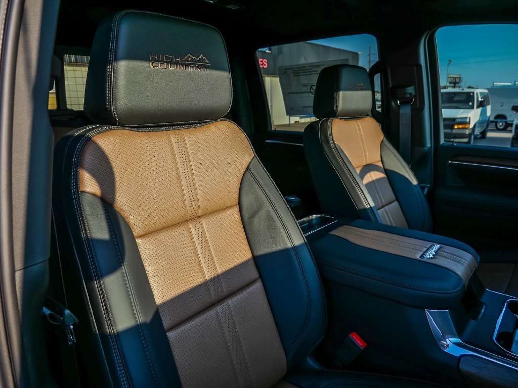 New 2026 Chevrolet Silverado 2500 High Country w/ High Country Premium Package AWD/4WD image 23