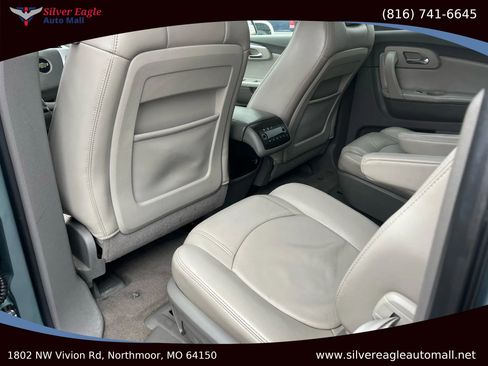 Used 2009 Chevrolet Traverse LT image 9