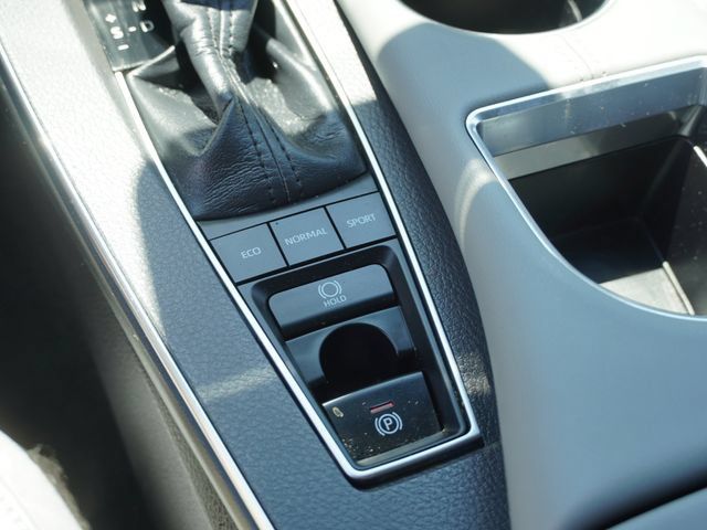 Used 2020 Toyota Avalon Limited w/ Advanced Safety Package FWD image 27