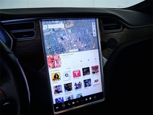 Used 2018 Tesla Model S P100D image 18