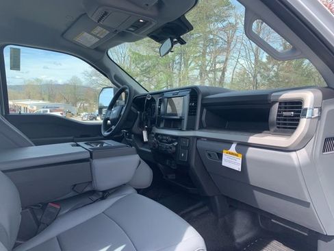 New 2026 Ford F250 XL w/ XL Chrome Package AWD/4WD image 16