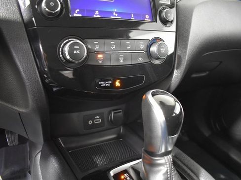 Certified 2022 Nissan Rogue Sport S image 20