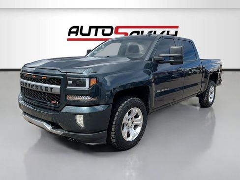 Used 2018 Chevrolet Silverado 1500 LT w/ All Star Edition image 3