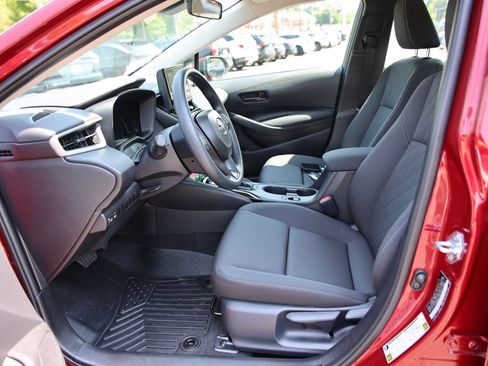 Used 2026 Toyota Corolla LE FWD image 16