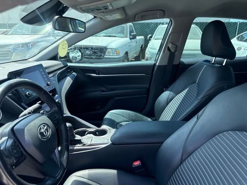 Used 2021 Toyota Camry SE FWD image 19