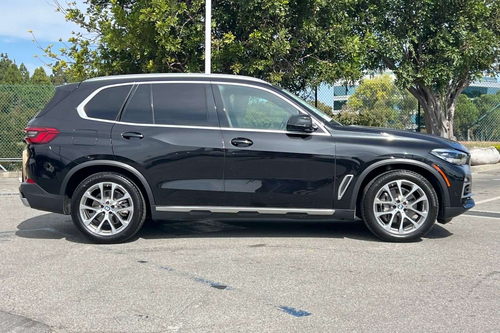 Used 2020 BMW X5 xDrive40i w/ Premium Package AWD/4WD image 7