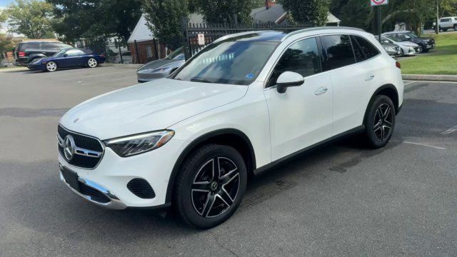 Used 2026 Mercedes-Benz GLC 300 4MATIC image 6